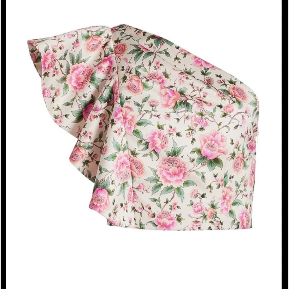 Amur Jasmine top on white